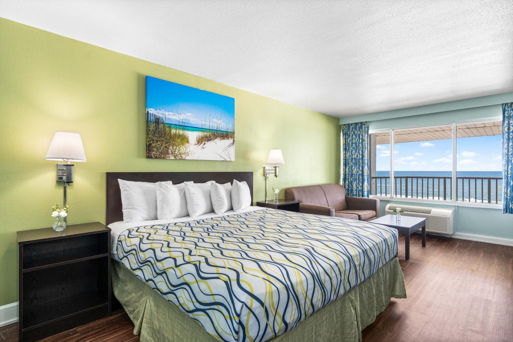Boardwalk Beach Hotel Panama City Beach Room photo