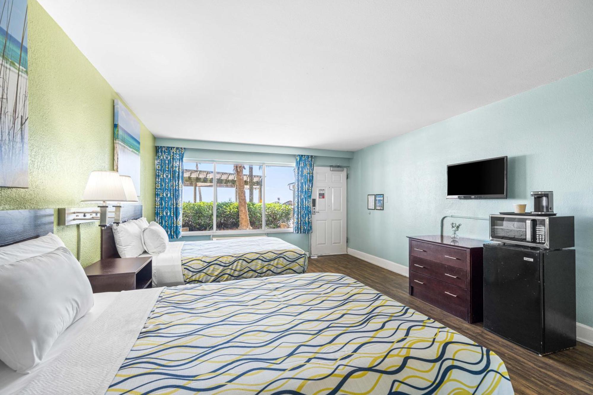 Boardwalk Beach Hotel Panama City Beach Room photo